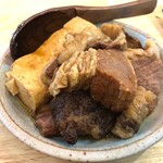 211874796 - 追加注文の肉豆腐580円税込肉がトロトロ！辛子が合う！