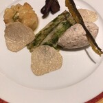 マッシュルーム - 鮎と夏トリュフのムース フィレのソテーバジルソース ミントで和えた桃を添えて