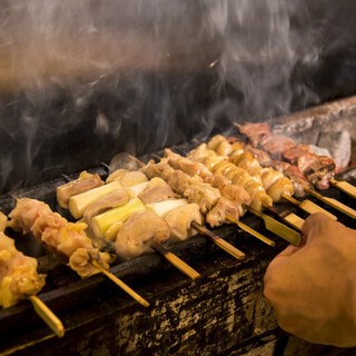 鶏本来の美味しさを楽しめる、自家製タレで味わうこだわり焼き鳥