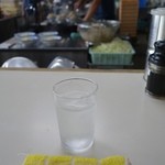 井手ちゃんぽん - （2013/8月）冷たいタオルおしぼりと、氷入り水が出ました♪
