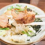 濃厚担々麺ひばな - ミニトロ丼(リフト)