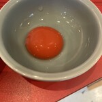 焼肉 フジサン - オレンジ色の卵