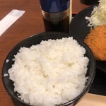 Sai tonkatsu - ご飯大盛りサービス(おかわりも無料)