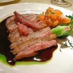 ル・ジャルダン・デ・サヴール - シャラン産鴨胸肉のロースト、はちみつ風味赤ワインソース