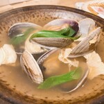 豆腐料理 空野 - アサリと湯葉の酒蒸しᕙ( ˙꒳​˙  )ᕗ