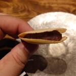 温石 - 焼き立ての薄皮のどら焼き