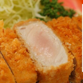 “Hakuba Pork” is a branded pig raised in a privileged environment at the foot of the Northern Alps.