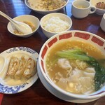 Bamiyan - エビワンタン麺と餃子ごはんセット。…ちょっとまて、お昼に食った王将とほとんど同じの食ってるじゃん…