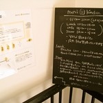 メルシーキッチン - （左）駐車場情報 （右）メニュー 公式Webサイトに情報載ってます