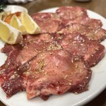 焼肉 栄養楼 - 