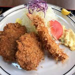 とん兵衛 - メンチ＆海老フライ定食