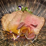 トゥ・ラ・ジョア イズム - 