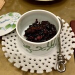 トゥ・ラ・ジョア イズム - 