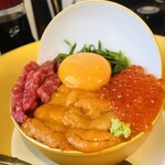焼肉 肉萬 - ニコニコ丼(2525円)