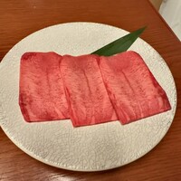 北新地しゃぶしゃぶすき焼き きらく - 極上霜降りタン
