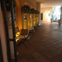 クイーン・アリス 横浜店 - 2023年7月21日(金)   Queen Alice 店外 待合室　　