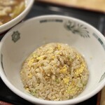 来来軒 - 半チャーハン　264円