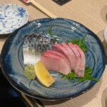 北新地うどん 薮や - 〆サバキズシ880円、カンパチ刺880円