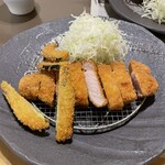 とんかつ専門店萬 - 料理写真: