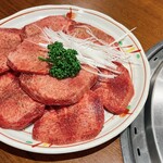 秋葉原 炭火焼肉 たん清 - 