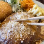 miino食堂 - 肉汁溢れるハンバーグ