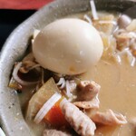 お食事処 日本亭 - もつ煮は玉子入り