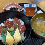 朝市食堂　しょう家 - 鮪づけ丼 550円。