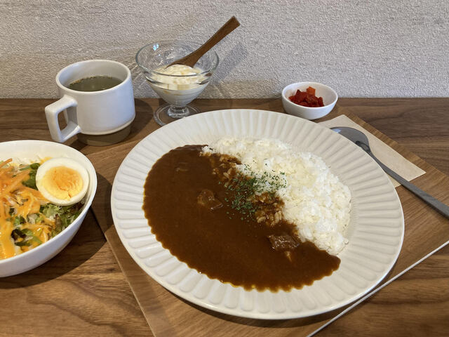 HAPPINESS CAFE photo 2