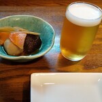 いっぱち食堂 - 乾杯～。突き出しもよかった。