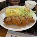 Izakaya Oyaji - 梅しそロールとんかつ、しらす入玉子焼き