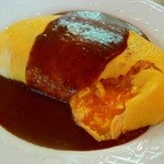 ビストロ ラリグラス - オムライス　入刀！