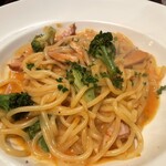 osteria humming bird - 週替わりパスタB
ベーコンとブロッコリーのトマトクリームソース