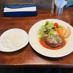 ビストロカフェ ミルフィーユ - 料理写真:オリジナルハンバーグ