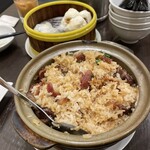 粤港美食 - 中華腸詰と干し豚バラ土鍋御飯