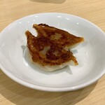 Fukutoku - 餃子2個 (200円 税込)