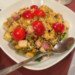 大阪ハラルムガル - １．スパイシーサラダ
      根菜がいい感じでした