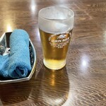 しまや - ビールが飲みたくなるグラスの冷たいお茶