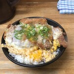 まるはのかつ丼 - カツ丼てんこ盛り