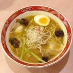 ラーメン まるいし - カレーラーメン（800円）