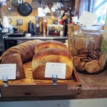 パン屋 塩見 - 商品は3種類