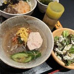 Sumibi Yakiniku Meisuien - 冷麺とビビンパセット