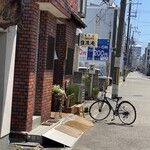 信濃庵  - 通りから見たお店