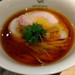 Japanese Ramen Noodle Lab Q - 醤油ラーメン