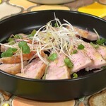 トリワイン ＰＩＫＯＳＨＨＨＵ - 自家製スモークチキン