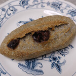 Bonne volonte - 全粒粉とゴマのチョコ入りパン