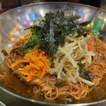 Kankokuryouri Izakaya Kanbee - ビビン麺