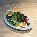 TRIANGLE CAFE - 