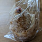 ブーランジェリー エス - フランボワーズのジャムの入ったパン