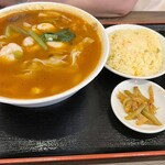 蜀食成都 - 海老とトマト刀削麺