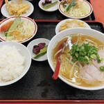 三壽 - ラーメン定食、別角度から！